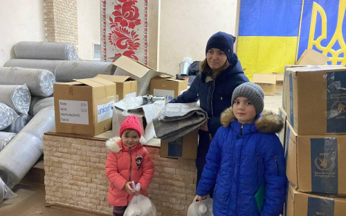 Жителі Авдіївки отримали різнобічну гуманітарну допомогу