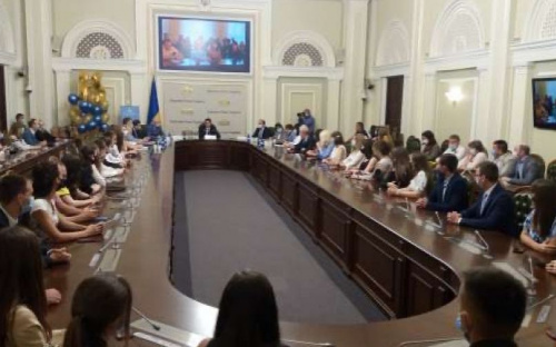 Авдіївська молодь може прийняти участь у Програмі стажування в Апараті Верховної Ради України у 2022 році