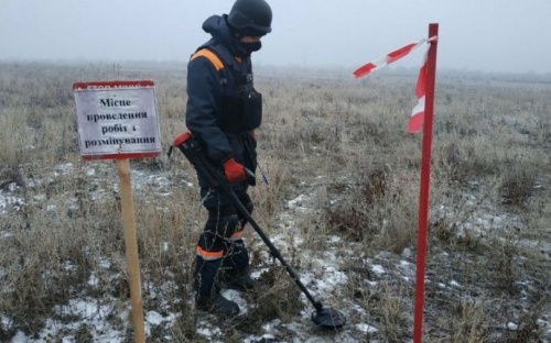 Три сотни боеприпасов нашли и обезвредили пиротехники Донетчины