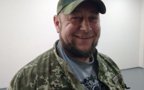 ВИДЕО. Бард и волонтёр Александр Клец зацепил авдеевскую публику за живое (ФОТО)