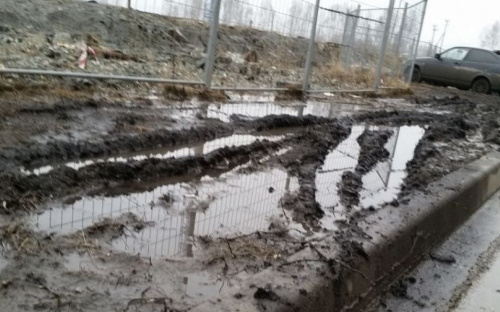 Безответственные авдеевские водители развозят грязь по всему городу