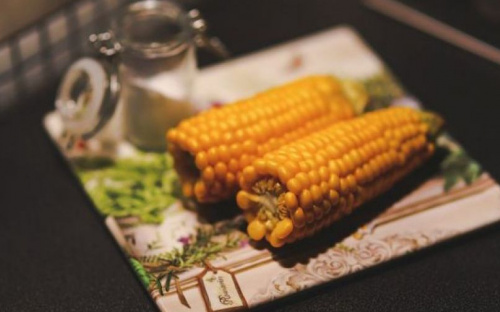 Будьте осторожны: кому категорически нельзя есть вареную кукурузу