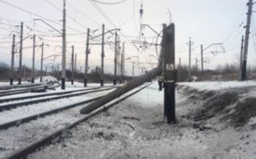 Авдеевка, АКХЗ и ДФС снова без электроэнергии вследствие продолжающих обстрелов (ФОТО)