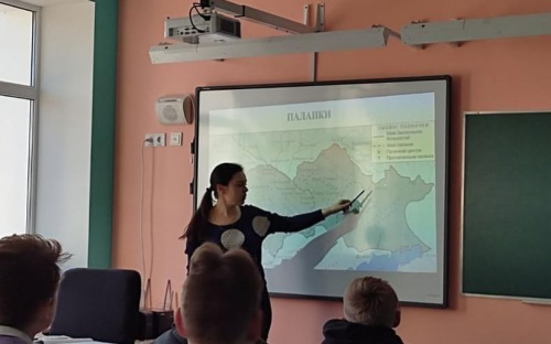 Для авдіївських школярів пройшов ряд тематичних уроківу рамках культурно-просвітницького проєкту «Донбас – це Україна!» 