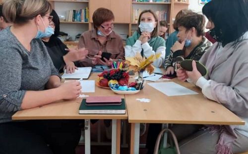 В Авдіївці педагоги вчилися вчити учнів дистанційно