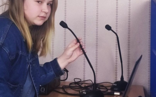 В Авдеевке заработало школьное радио