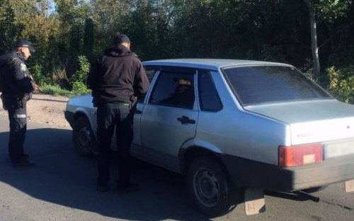 Авдіївські поліцейські закликають водіїв бути уважними та не порушувати правила дорожнього руху