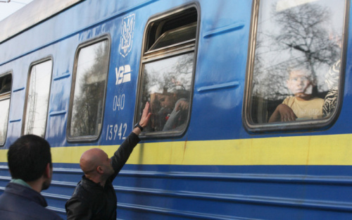 Авдіївці можуть відправитися до Дніпра та Львова поїздом з Покровська: на сьогодні призначено евакуаційний рейс