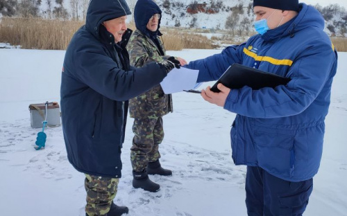 В Авдіївці рятувальники ДСНС провели профілактичні рейди на місцевій водойомі
