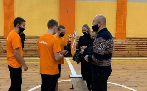 В честь Дня студента в Авдеевке прошли соревнования по троеборью