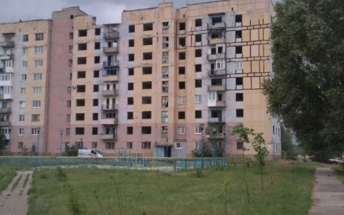 Авдеевской разбитой обстрелами 