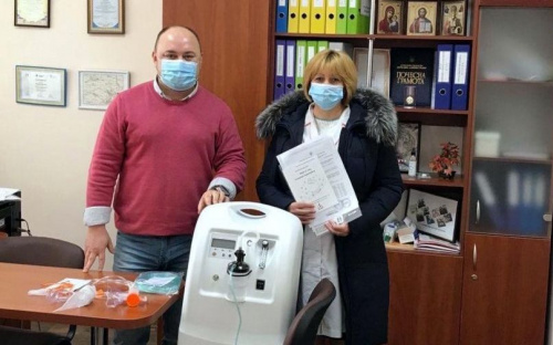 Авдеевские медики получили во временное пользование два кислородных концентратора