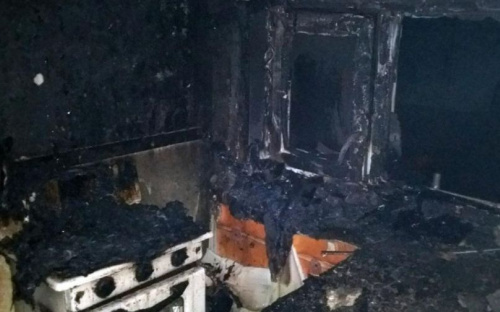 Полиция Авдеевки выясняет причины смертоносного пожара: опубликованы фото