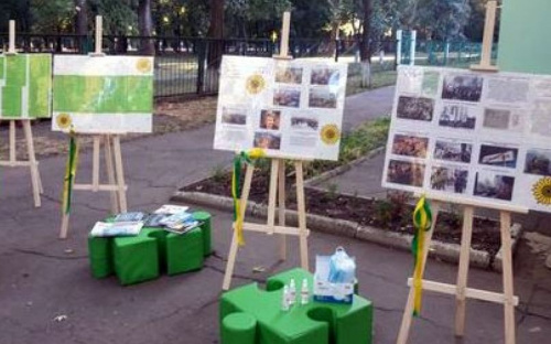 В Авдеевке провели патриотическую акцию «Живые, пока помним»