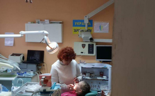 Дети из Авдеевки побывали на приеме у стоматологов-волонтеров (ФОТО)
