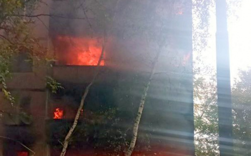 В Авдіївці горить багатоповерхівка (ФОТО)