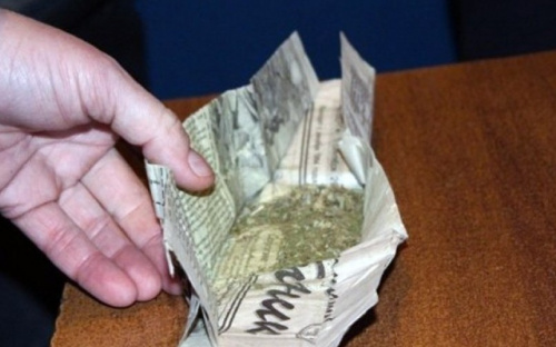Двоих жителей Авдеевки задержали  за хранение наркотиков
