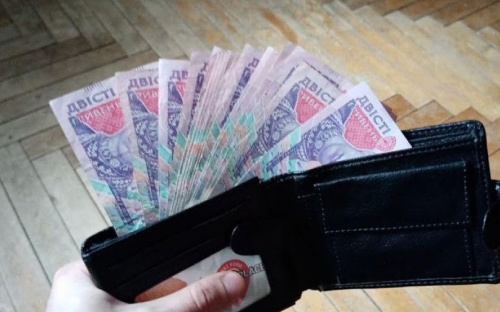 Украинцы начали активно копить деньги