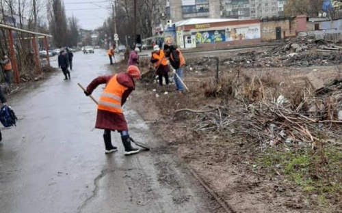 В Авдеевке проведен ряд работ по очистке города от мусора (ФОТОФАКТ)