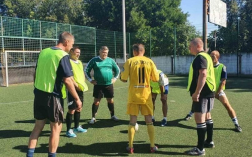 В соревнованиях по мини-футболу среди ветеранов сильнейшими стали коксохимики
