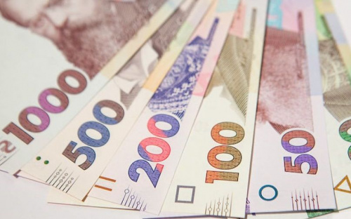 Курс валют на 13 червня: скільки коштує гривня в касах банків