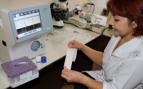 С заботой о сотрудниках: в медсанчасть АКХЗ приобрели современный гематологический анализатор