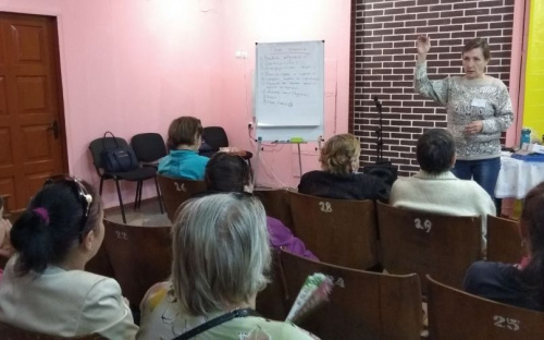 В Авдеевке прошел тренинг для местных жителей по преодолению стресса