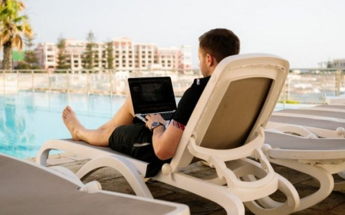 Украина вошла в рейтинг лучших стран для работы и отдыха