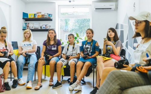 В Авдіївці молодь буде створювати фотоесе на тему «Вулиця, на якій я живу». РЕЄСТРАЦІЯ
