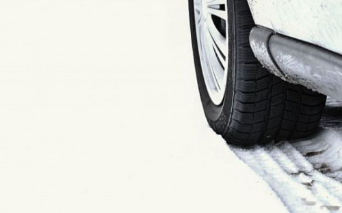 Что делать авдеевским водителям, когда выпал снег, а автомобиль на летней резине