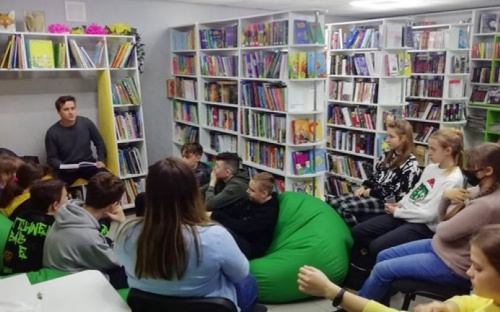 В Авдіївці стартувала акція «Тату, почитай!»