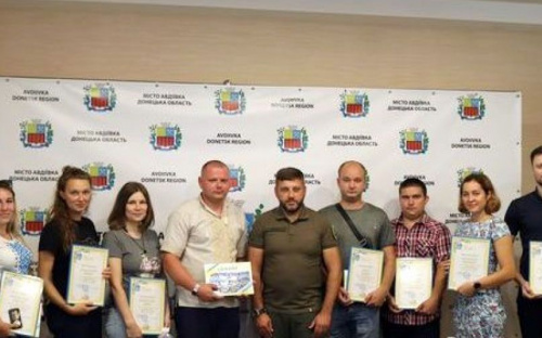 В Авдіївці очільник міста запросив на дружню бесіду однолітків незалежної України