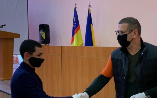 Народный депутат Муса Магомедов поддерживает талантливых школьников