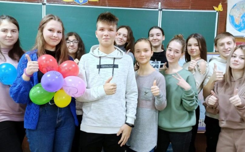 В Авдеевской опорной школе выбрали президента ученического парламента