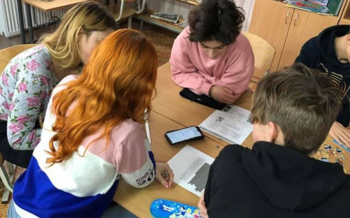 Команда авдеевских школьников  приняла участие в онлайн-соревновании  по медиаграмотности