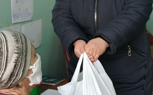 Авдеевский терцентр продолжает помогать пожилым людям