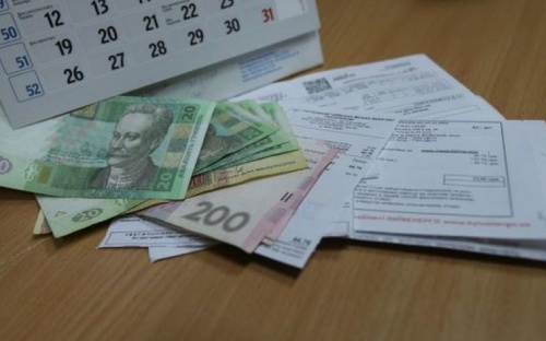 За долги по коммуналке спишут часть зарплаты и личного имущества
