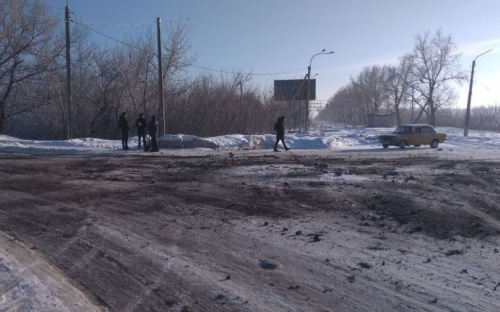 Авдеевка: дорога через железнодорожный переезд стала безопаснее (ФОТОФАКТ)