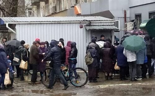 В Авдіївці банкомати Ощадбанку заповнили готівкою