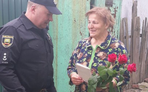 В Авдеевке поздравили мам правоохранителей