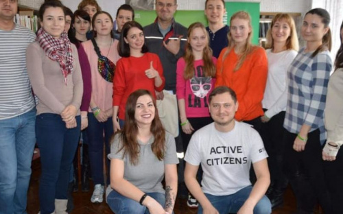 Авдеевка перенимает опыт у Мариуполя: молодежь учится быть active citizens (ФОТО)