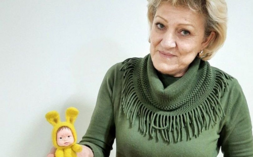 Літніх авдіївців залучили до творчої активності: навчалися техниці сухого валяння
