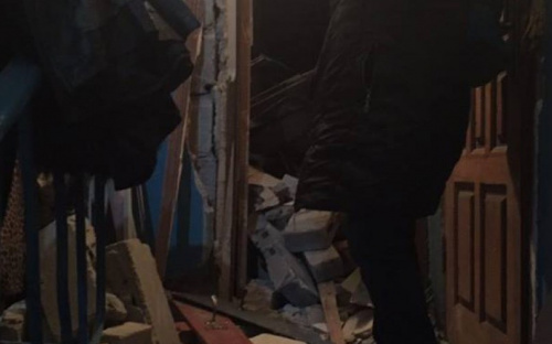 Из-под завалов в многоэтажке в Авдеевке освободили трех человек