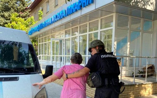 Поліцейськім Авдіївки вдалося евакуювати з Авдіївки ще декілька людей