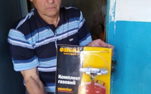 Генератори, газові пальники та потужні ліхтарики допомагають підтримувати життєдіяльність Авдіївки