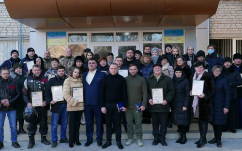 В Авдеевке в День местного самоуправления представителям громады вручили грамоты и благодарственные письма