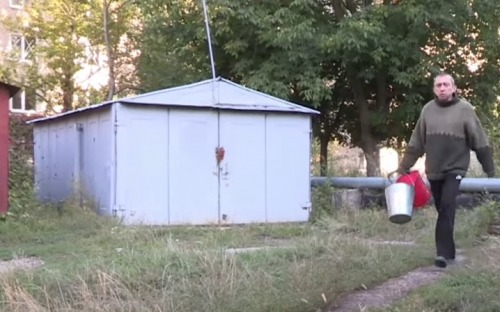 Як зараз живуть люди у прифронтовій Авдіївці?