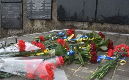 В Авдіївці вшанувала пам’ять воїнів і рятувальників, які загинули під час захисту міста