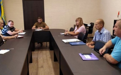 В Авдеевке обсудили проблему бездомных животных
