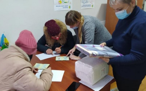 Родини, які є отримувачами  послуг Авдіївського міського Центру соціальних служб, отримали гуманітарну допомогу